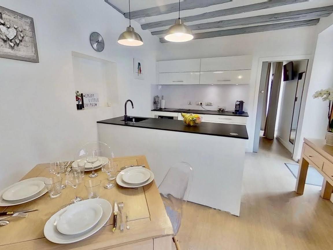 Appartement De Charme Au Coeur De La Vieille Ville อานซี ภายนอก รูปภาพ